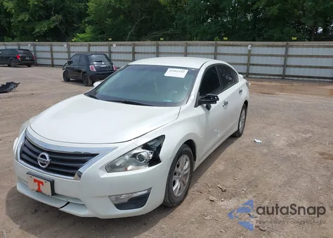 2014 Nissan Altima 2.5 S from USA, damaged, VIN 1N4AL3AP4EC403662